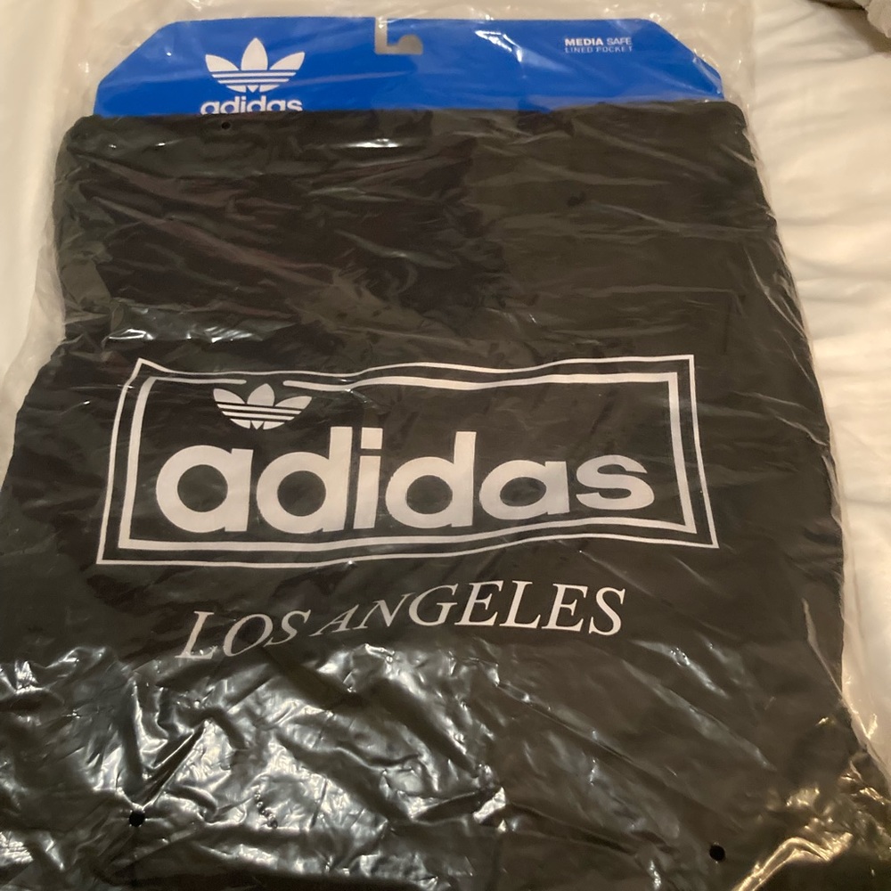 100% authentic Adidas sack pack -Los Angeles-